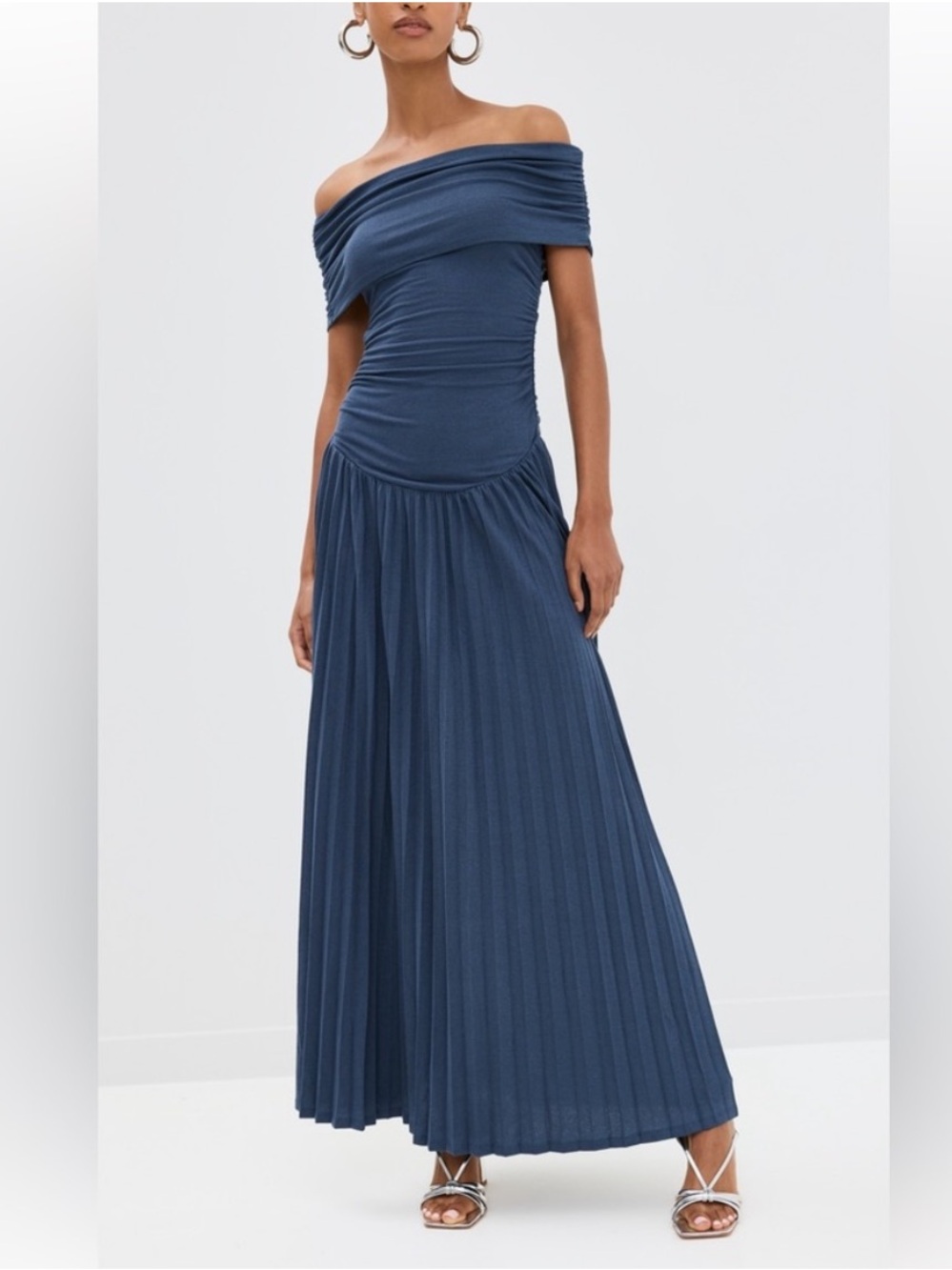 Lioness Field of Dreams Off-Shoulder Ruched Maxi Dress Navy Blue Size L - Picture 3 of 14